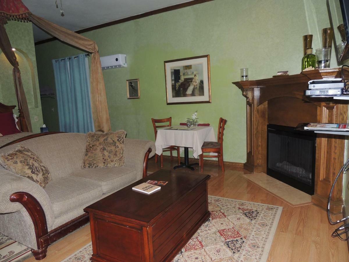 The Whispering Pines Inn Norman Exteriör bild